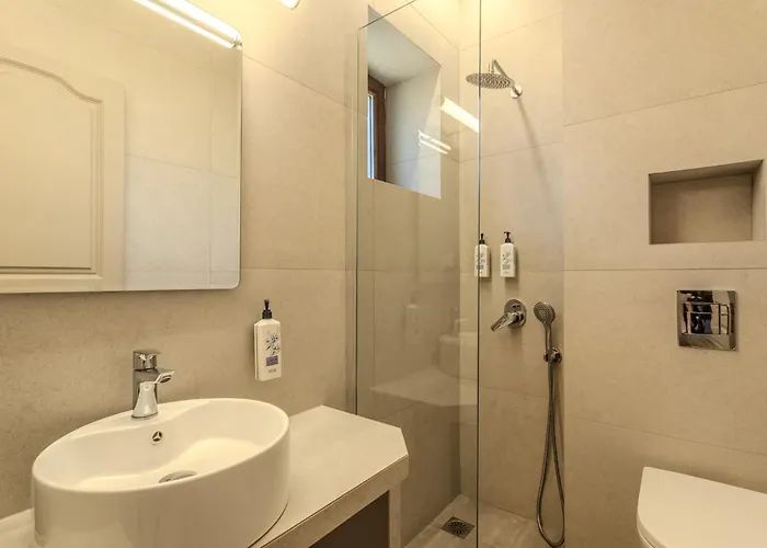 βάρδια Ξενοδοχείο