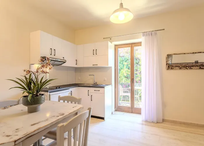 Ξενοδοχείο βάρδια 2*