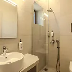 Vardia Hotel
