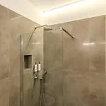 Vardia Отель