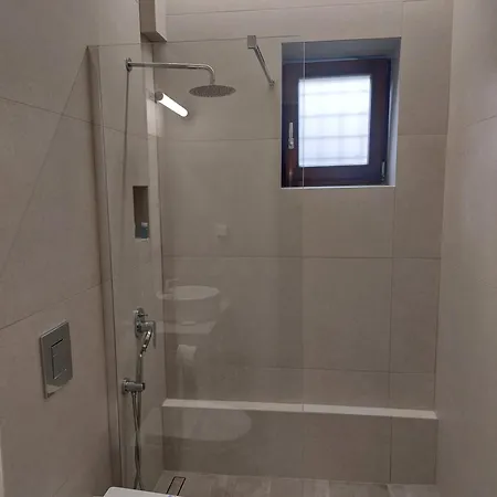 Hotel Vardia