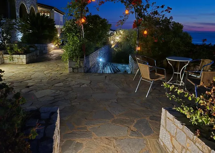 Vardia Отель 2*